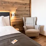 Hotel Typically Swiss Ermitage 3*