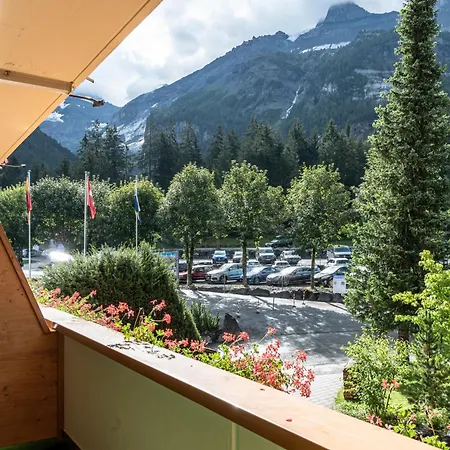 Typically Swiss Ermitage ホテル カンデルシュテッグ