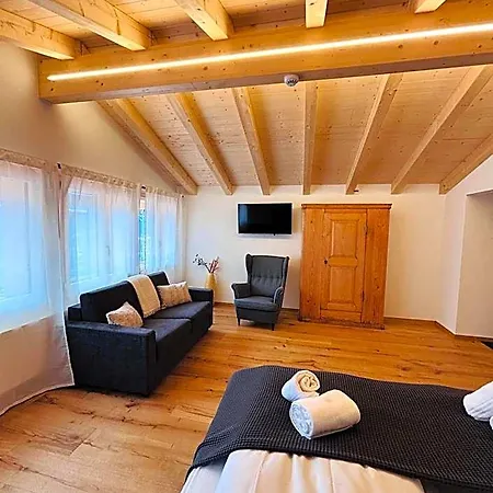 Typically Swiss Ermitage カンデルシュテッグ