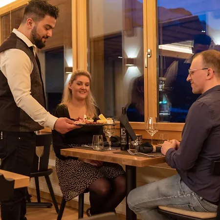 Ξενοδοχείο Typically Swiss Ermitage 3*